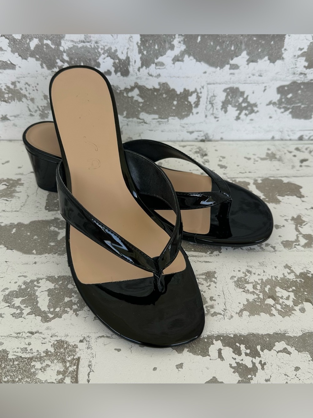 Unisa Black Patent Thong Block Heel Sandals - Women